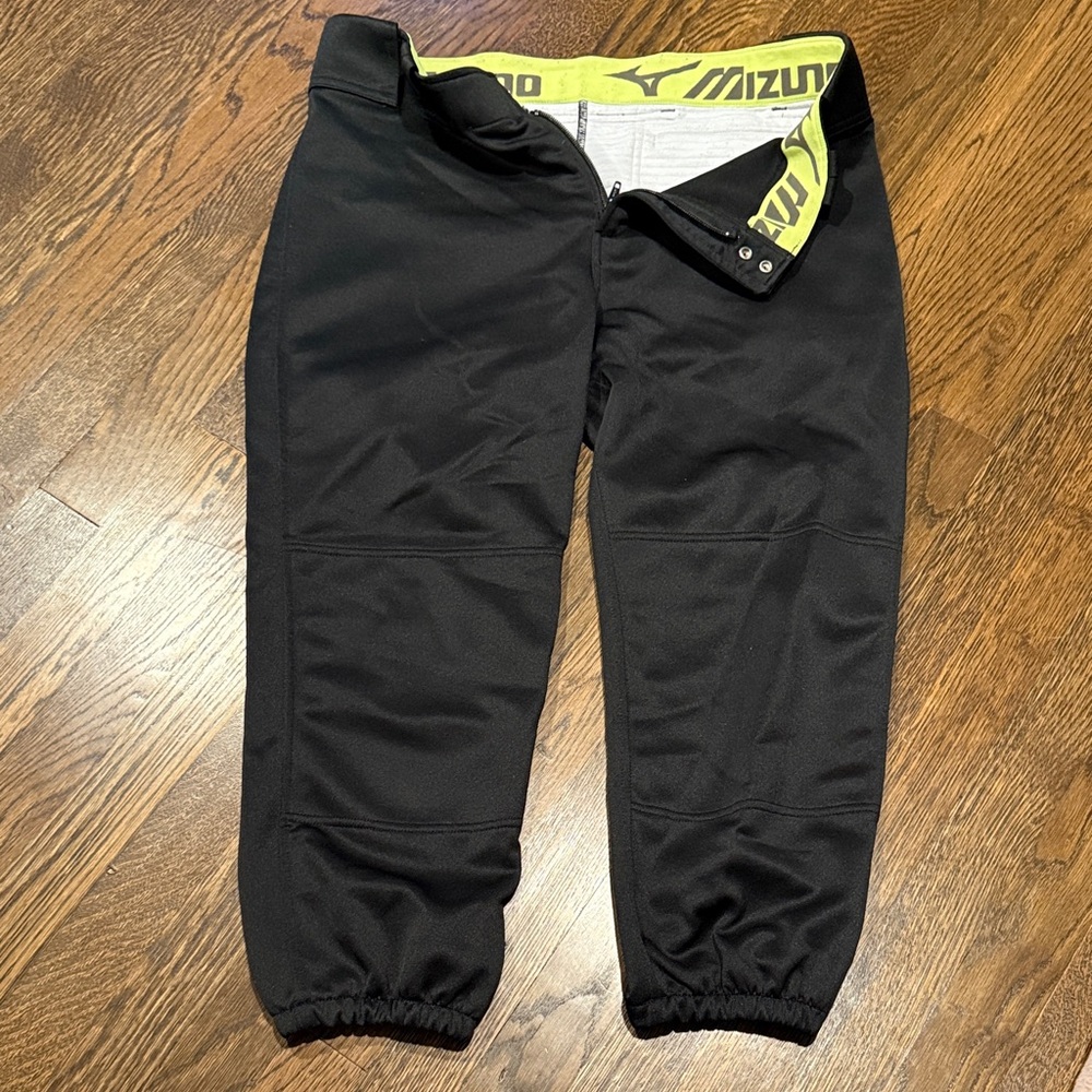 Mizuno Women’s Large Softball Pants